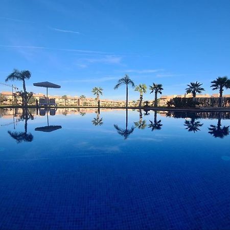 Mini-Villa Situee Dans Une Residence Prestigia A Marrakech, Avec Une Vue Sur La Piscine Et Le Golf Une Securite 24H Sur 24 Et Une Proximite Ideale De L Aeroport 5 Minutes C Est Une Offre Parfaite Pour Des Vacances Marraquexe Exterior foto